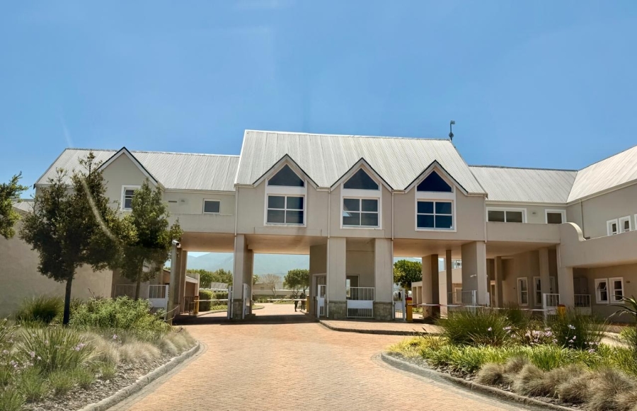 Commercial Property for Sale in Kingswood Golf Estate Western Cape